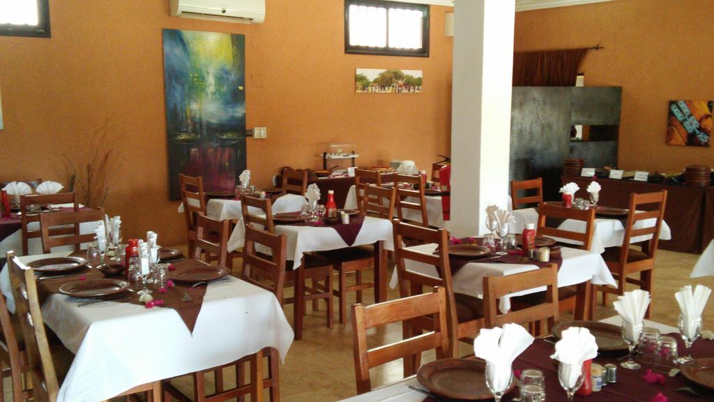 Le Grand Calao Hotel Ouagadougou Buitenkant foto