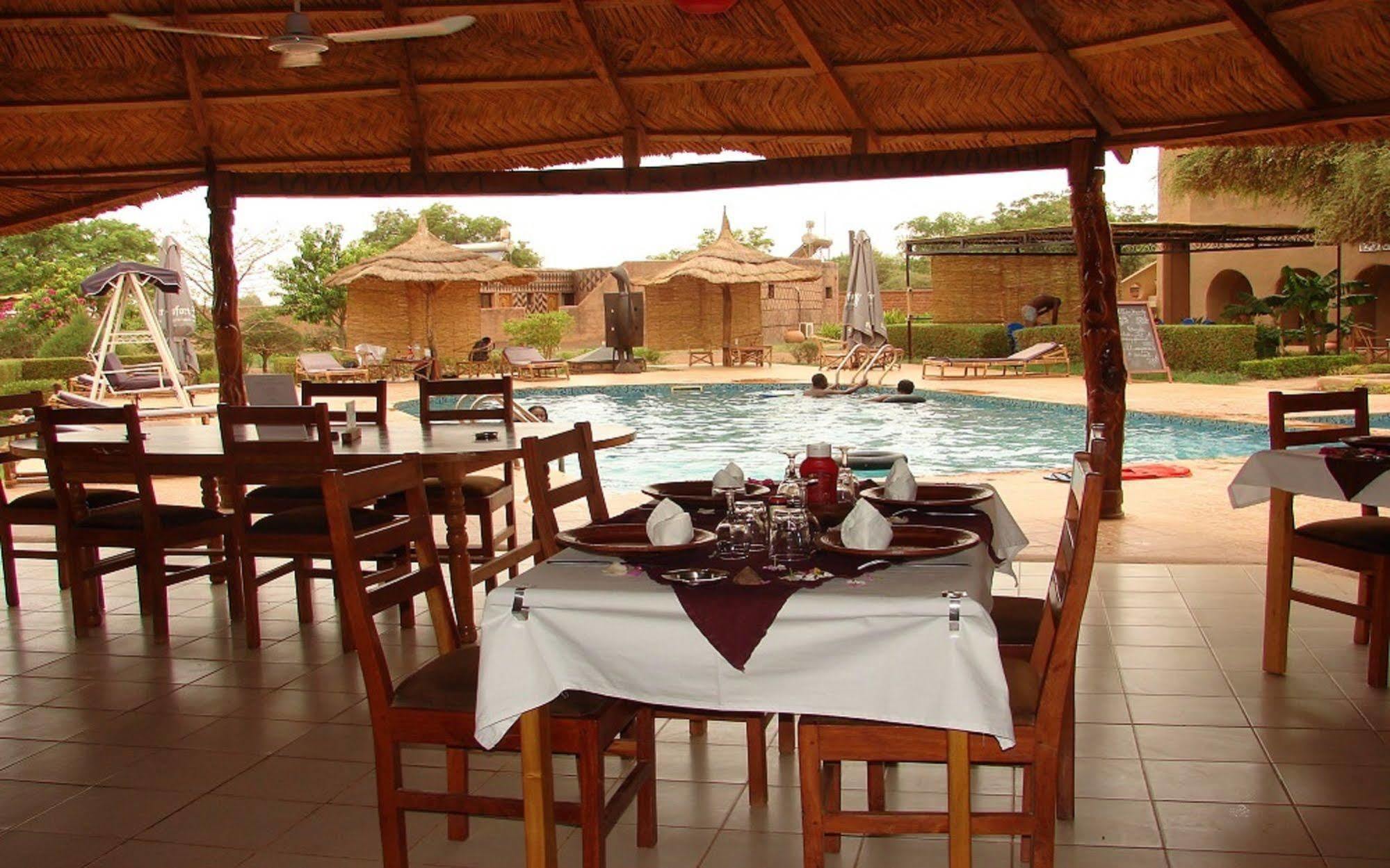 Le Grand Calao Hotel Ouagadougou Buitenkant foto