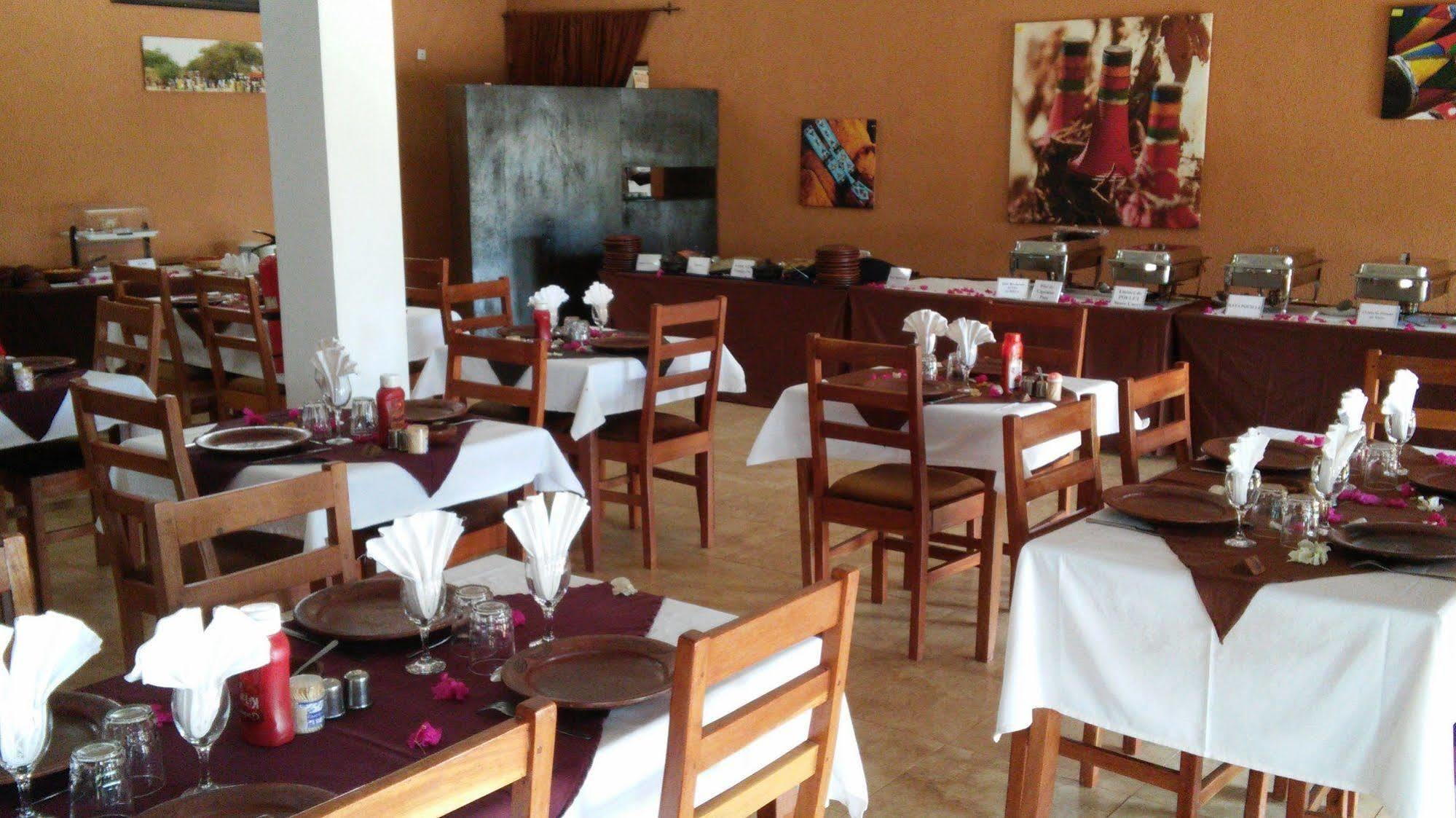 Le Grand Calao Hotel Ouagadougou Buitenkant foto
