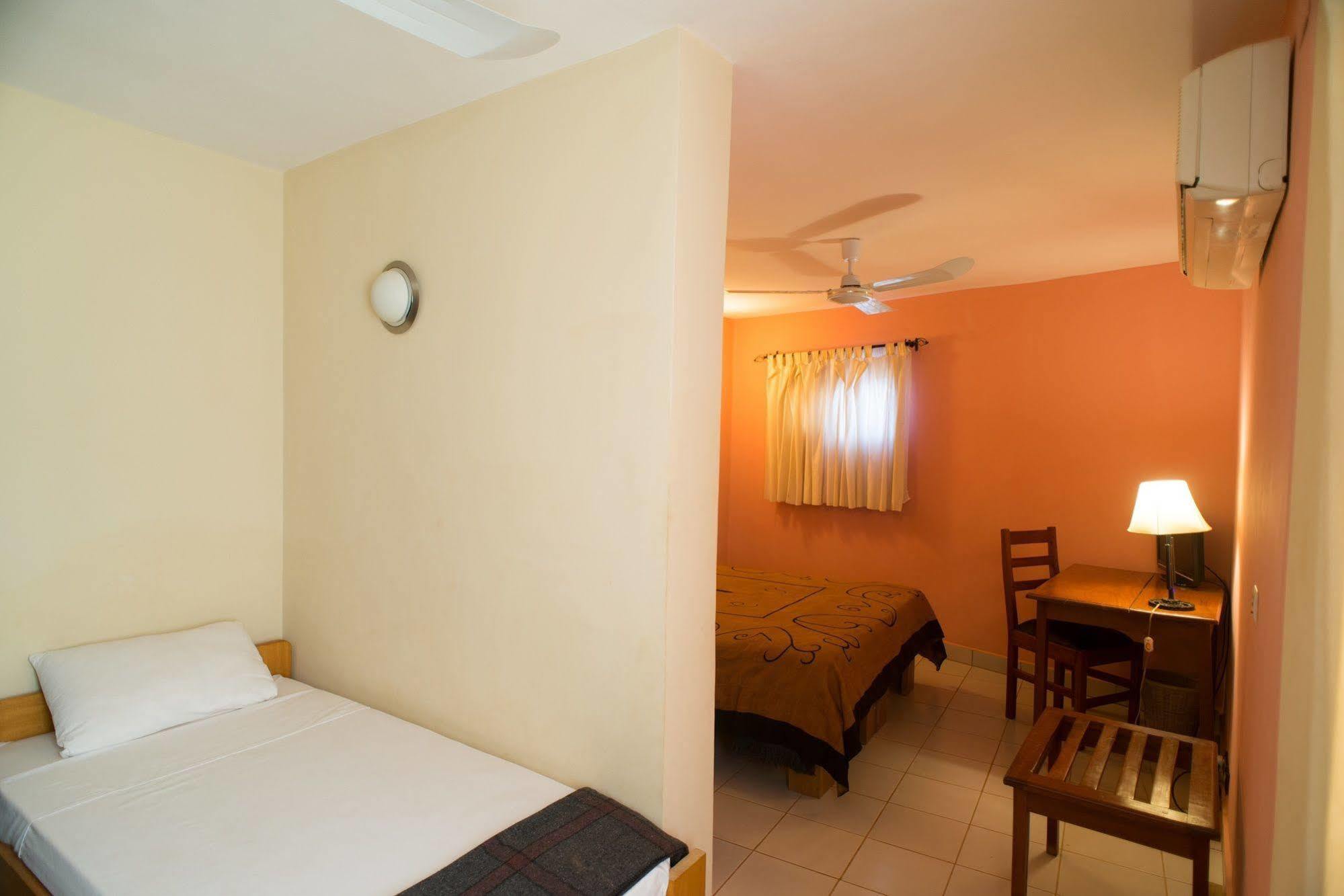 Le Grand Calao Hotel Ouagadougou Buitenkant foto