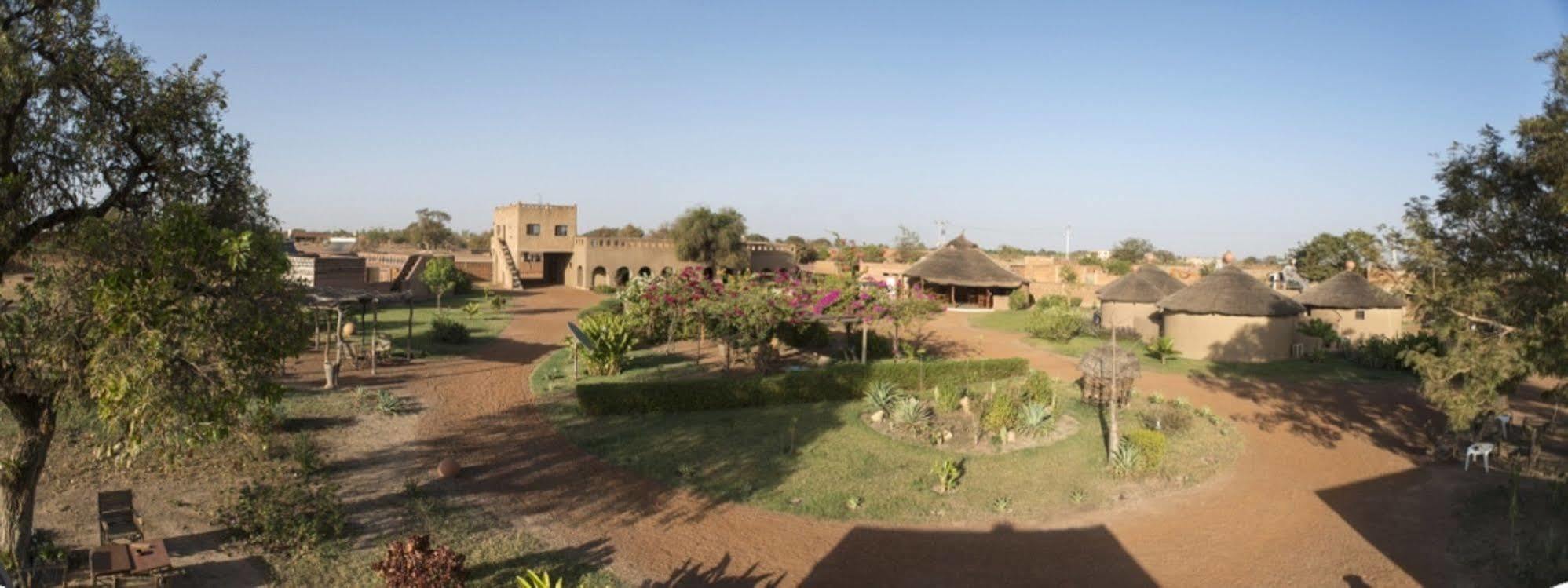 Le Grand Calao Hotel Ouagadougou Buitenkant foto